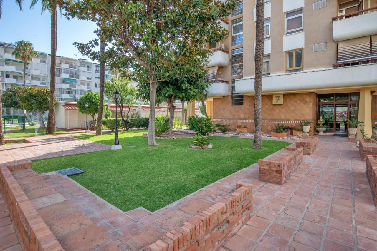Appartement Arpa de Tréboles - Carihuela Views! à Torremolinos Extérieur photo